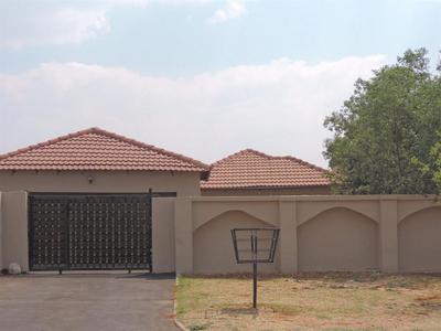 House For Sale in Birchleigh North, Kempton Park