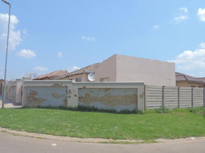 House For Sale in Birch Acres, Kempton Park