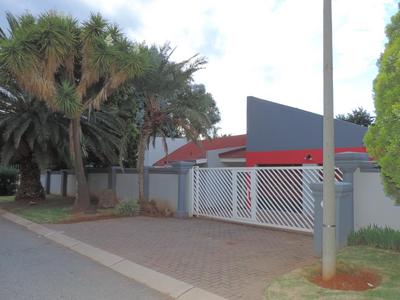 House For Sale in Birch Acres, Kempton Park
