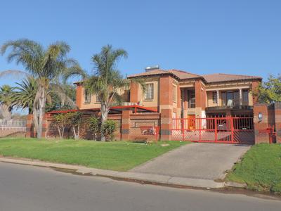 House For Sale in Birch Acres, Kempton Park