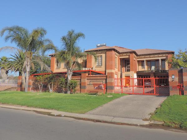 House For Sale in Birch Acres, Kempton Park