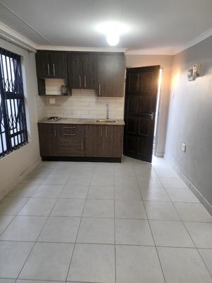 Apartment / Flat For Rent in Birch Acres, Kempton Park